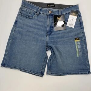 LEE size 10 Relaxed Fit Ultra Lux High Rise Tapered Leg, Women’s New With Tags